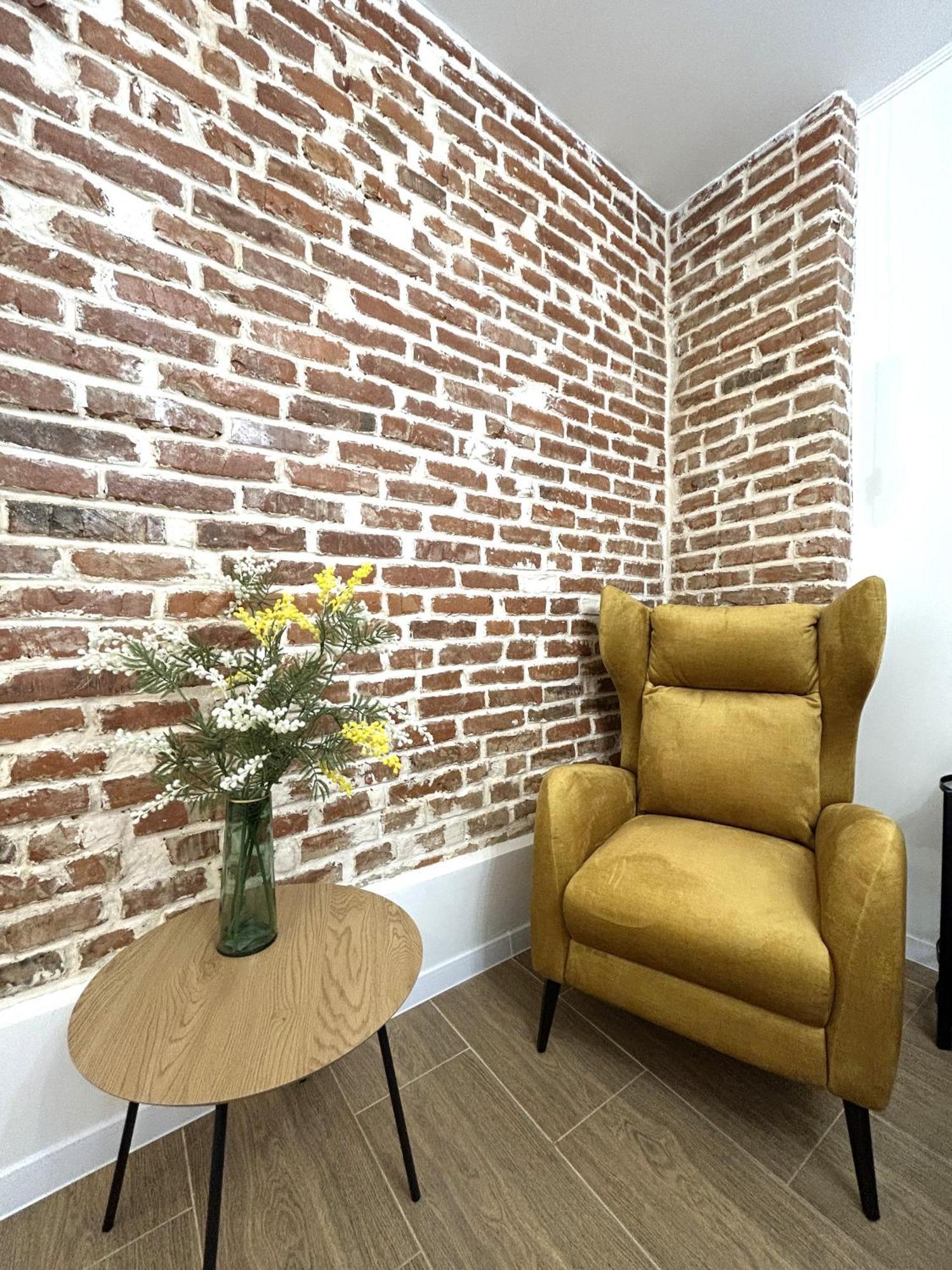 Modern Apartment, 100M To Opera Lviv Kültér fotó